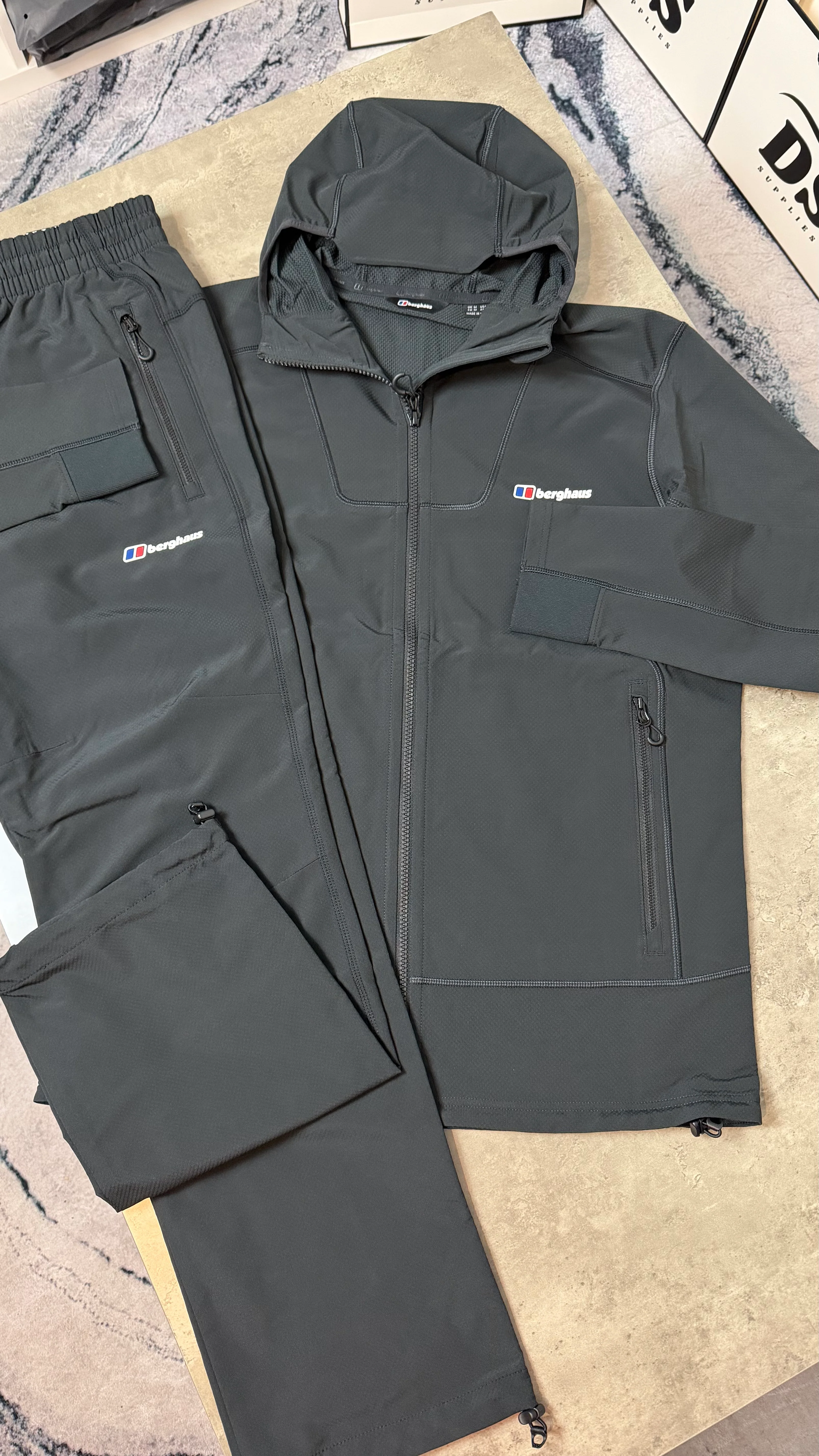 BERGHAUS TECH TRACKSUIT JACKET/PANT - BLACK - Image 3